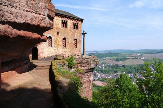 Blick von der Klause von Kastel-Staadt ins Saartal